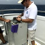 Hubert répare le moteur