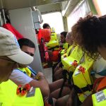 On ne plaisante pas avec la sécurité à bord, l'équipage fait des exercices !