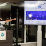 Thomas commence sa présentation, notre équipe a parcouru 6 000 km !