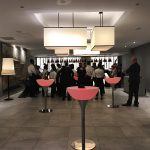 Préparation de la soirée à l'hôtel Simon