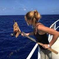 Anouck aux trios pour analyser la réflectance de l'eau