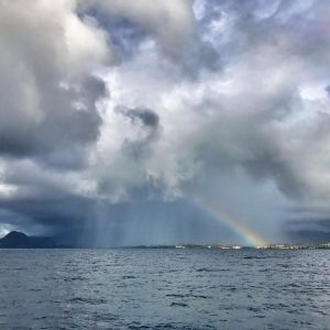 Arc en ciel sur l'océan